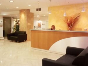 sarafianos private clinic 678